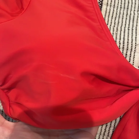 Xl Ehilaration swim top - Picture 4 of 4